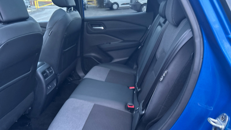 Nissan Qashqai 1.3 DiG-T MH 158 N-Connecta 5dr Xtronic Petrol Hatchback